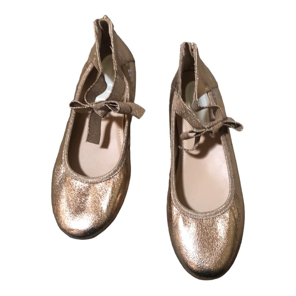 Big  Girl flat Gold Size 5  in Excellent Used Condition